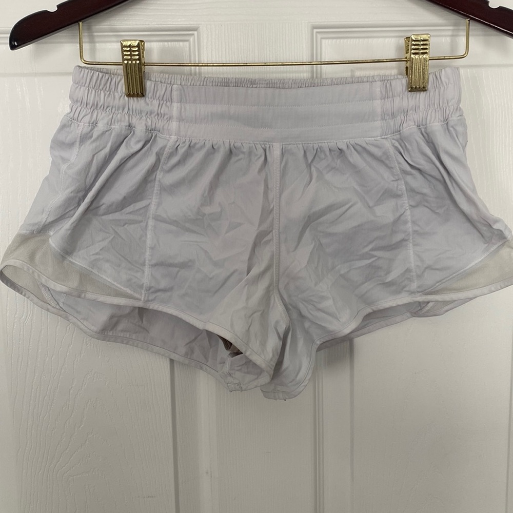 White Hotty Hot lululemon shorts 2.5” size 8. Like new!